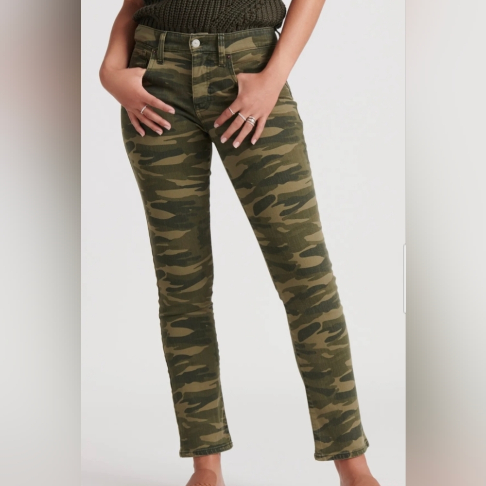 NWOT Lucky Brand Jeans 4/27